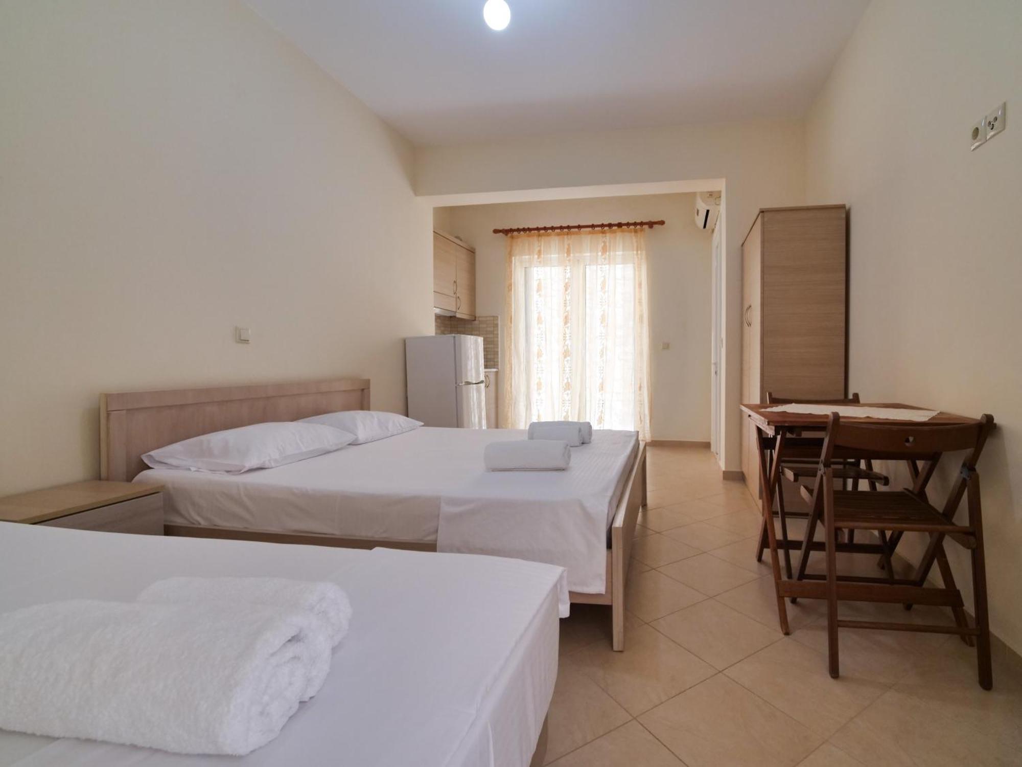 Bodini'S Rooms Химара Экстерьер фото