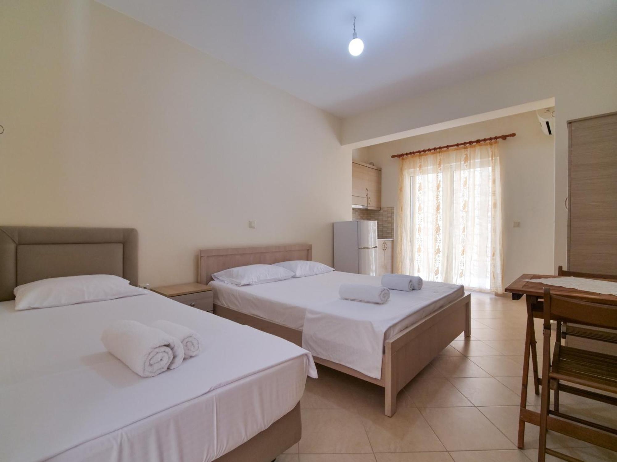 Bodini'S Rooms Химара Экстерьер фото